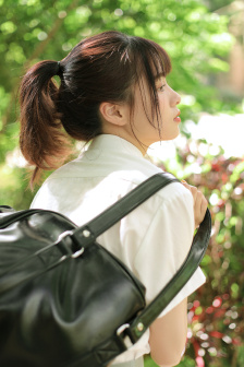 美女泳装的视频